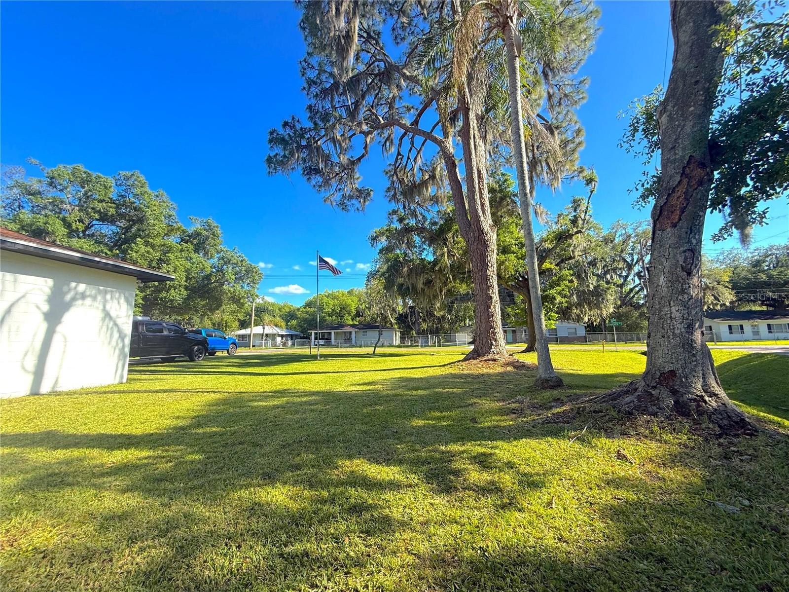 LAKEWOOD PARK - Residential