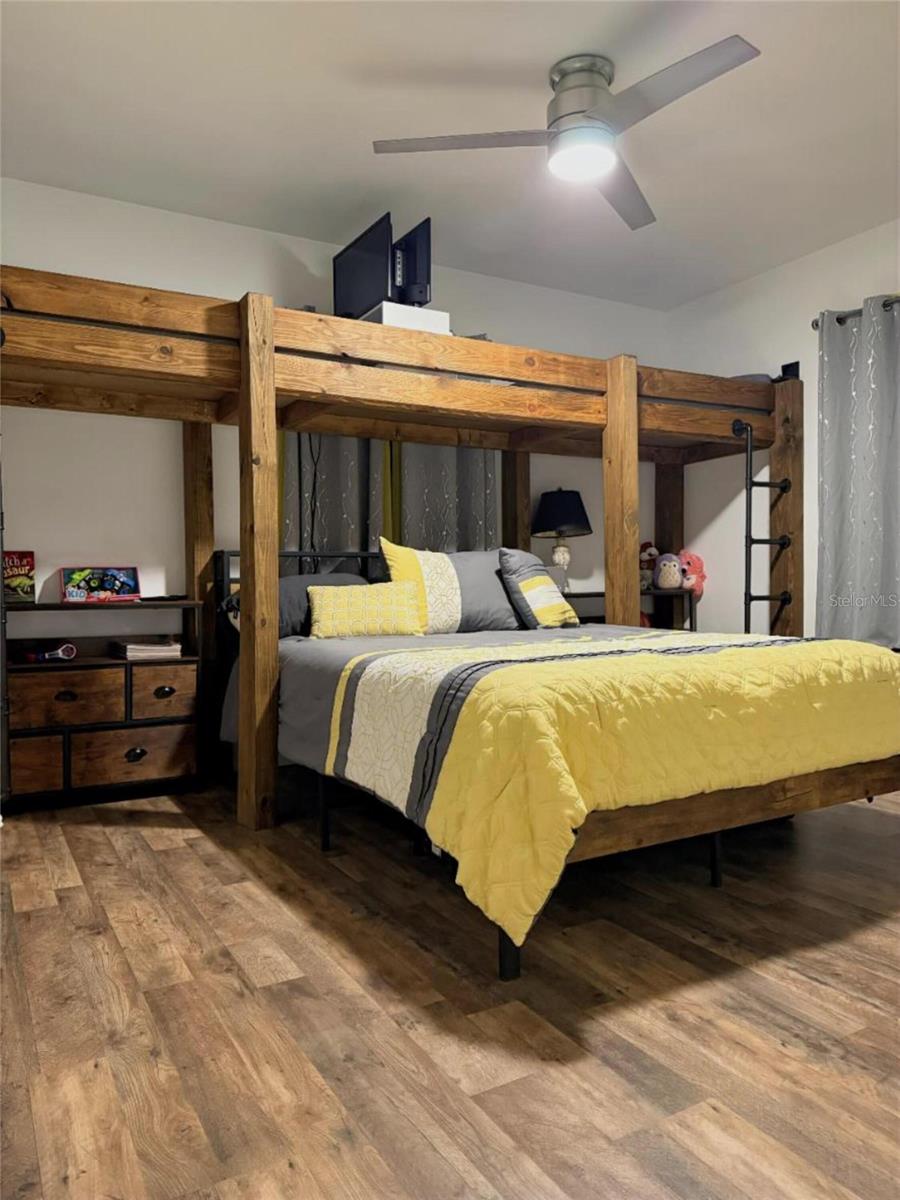 LAKEWOOD PARK - Residential