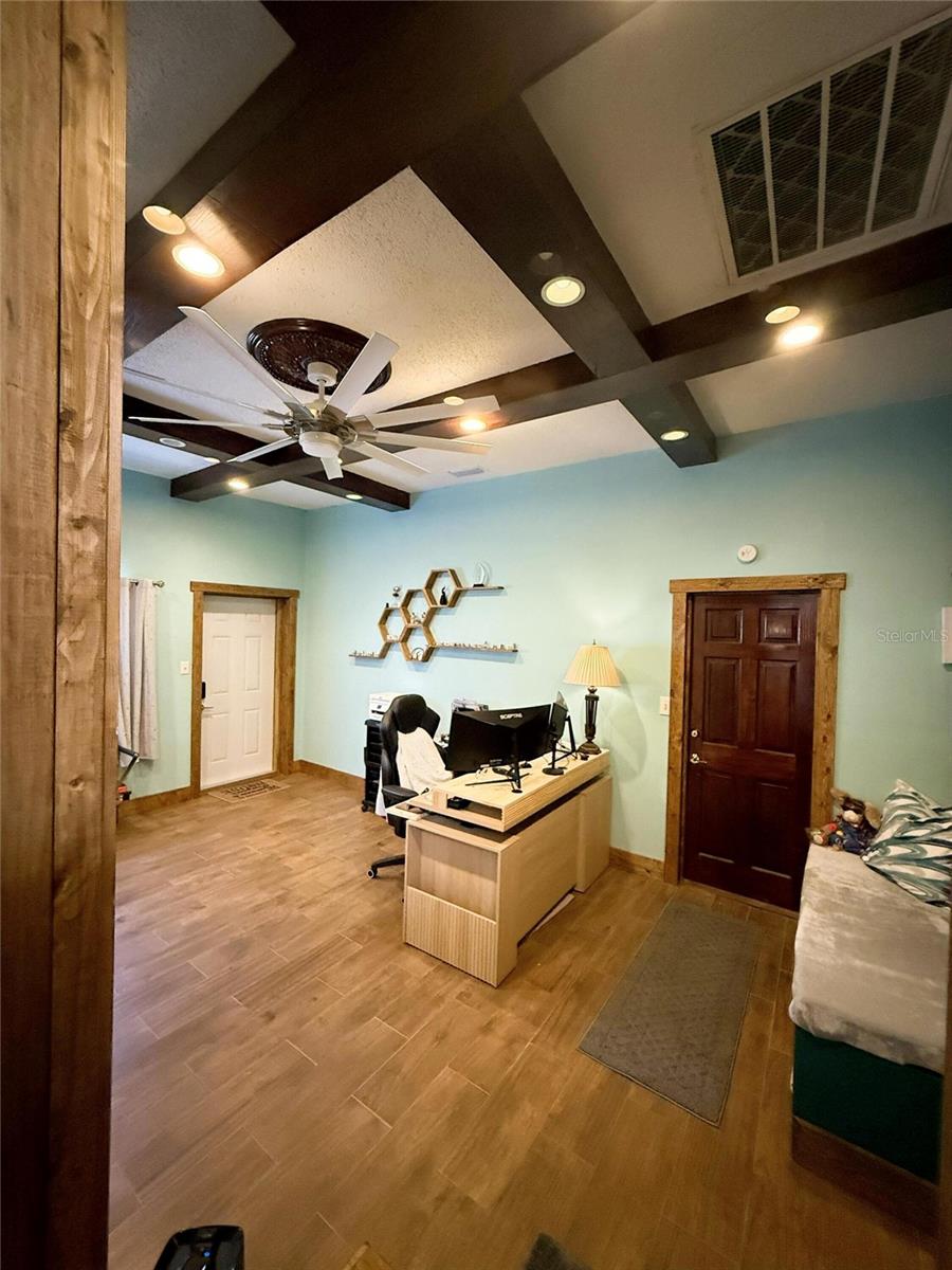 LAKEWOOD PARK - Residential