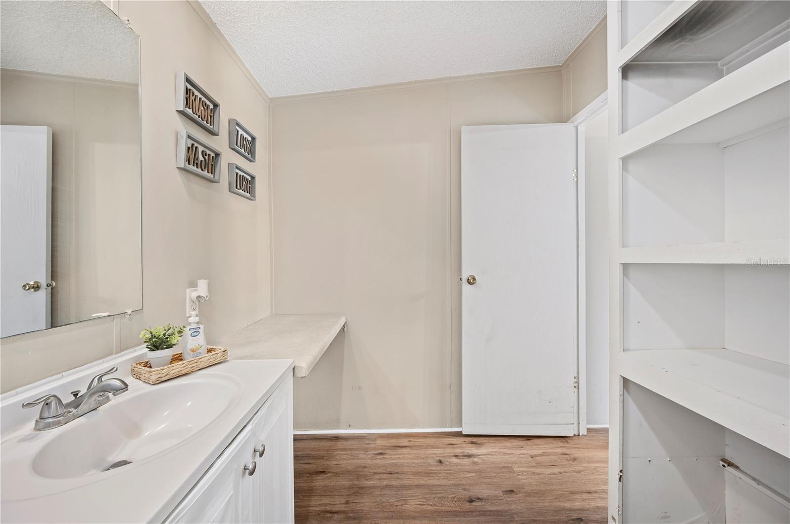 OAK HAMMOCK ESTATES - Residential