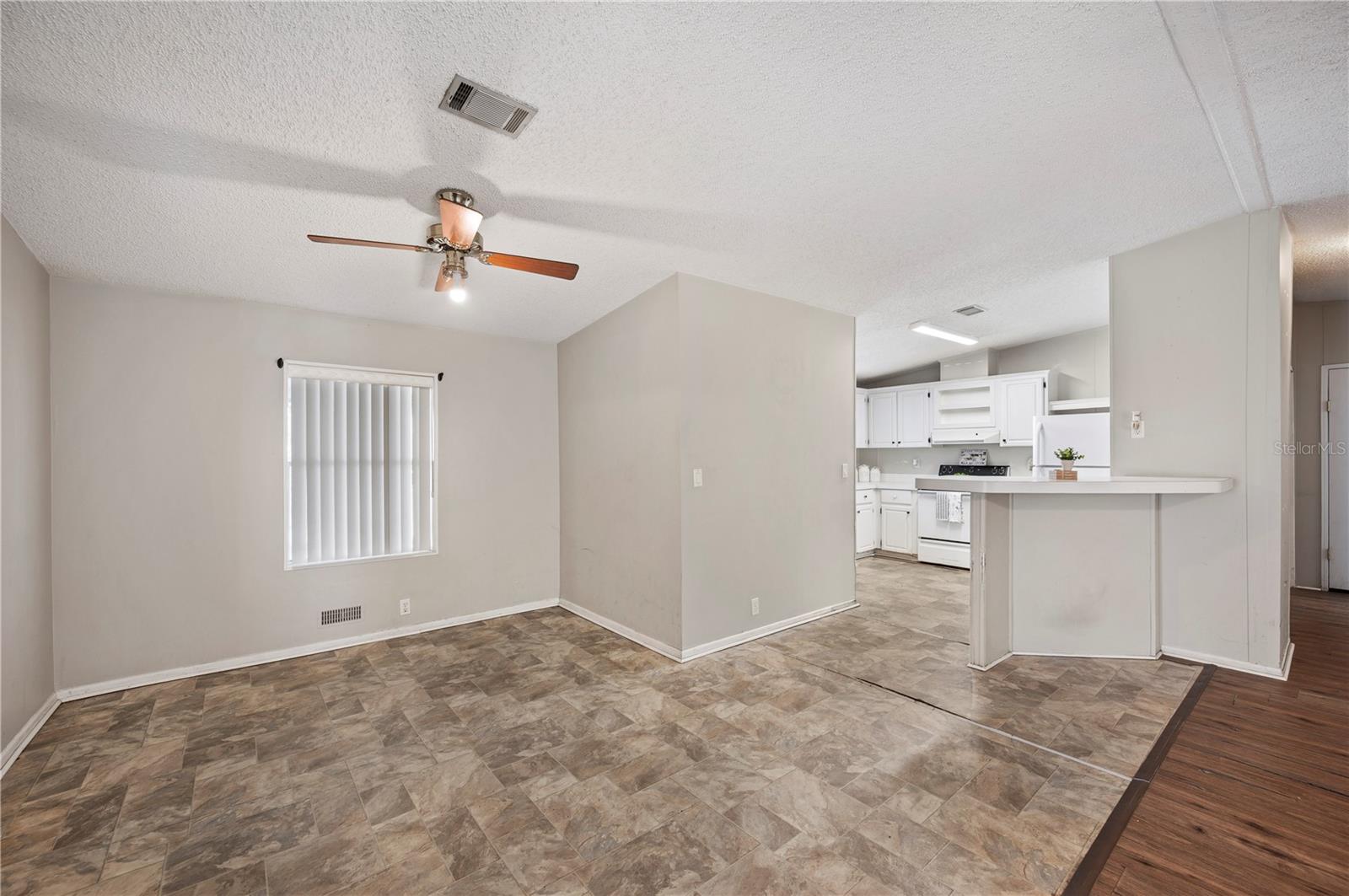 OAK HAMMOCK ESTATES - Residential