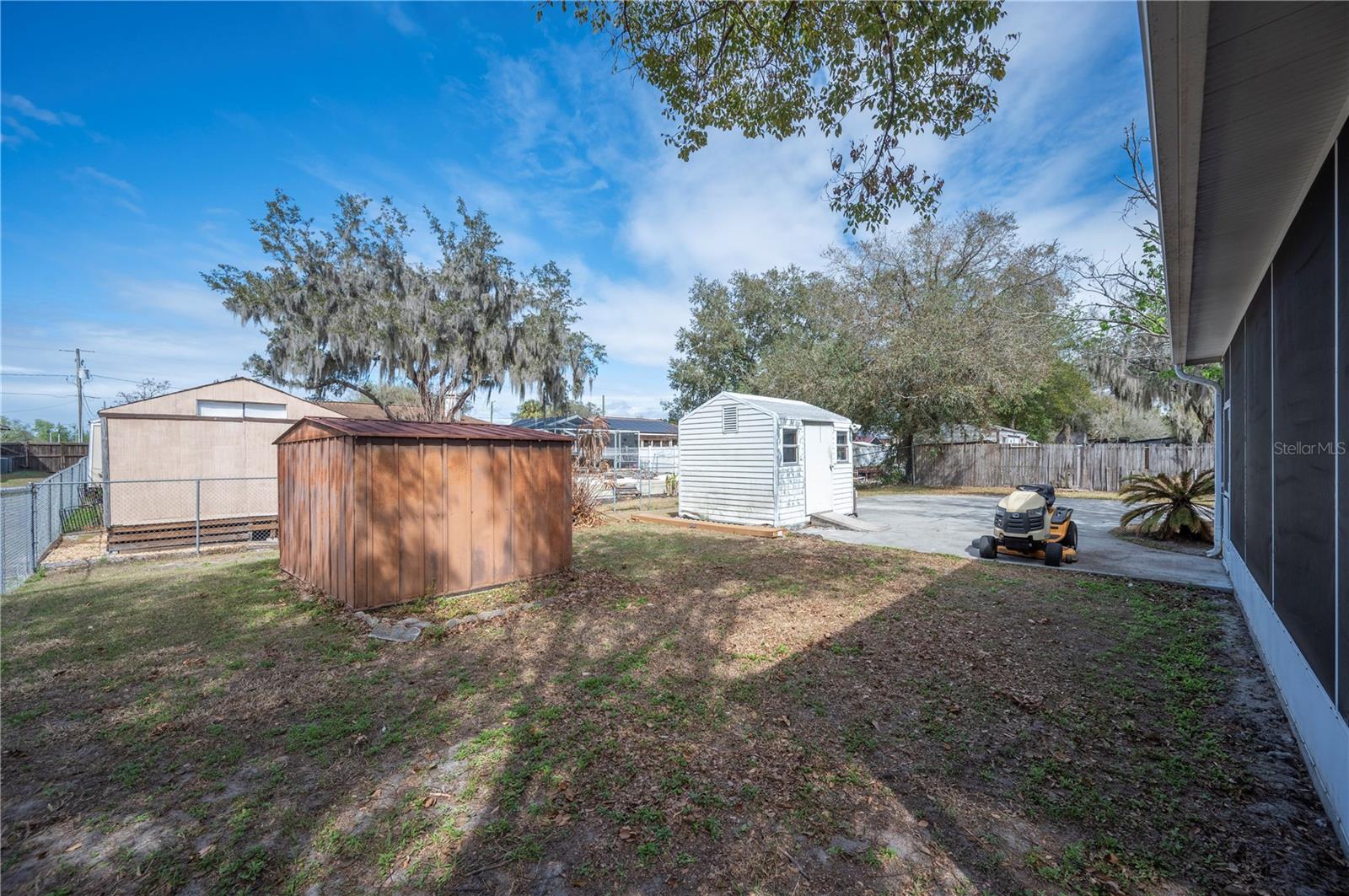 OAK HAMMOCK ESTATES - Residential