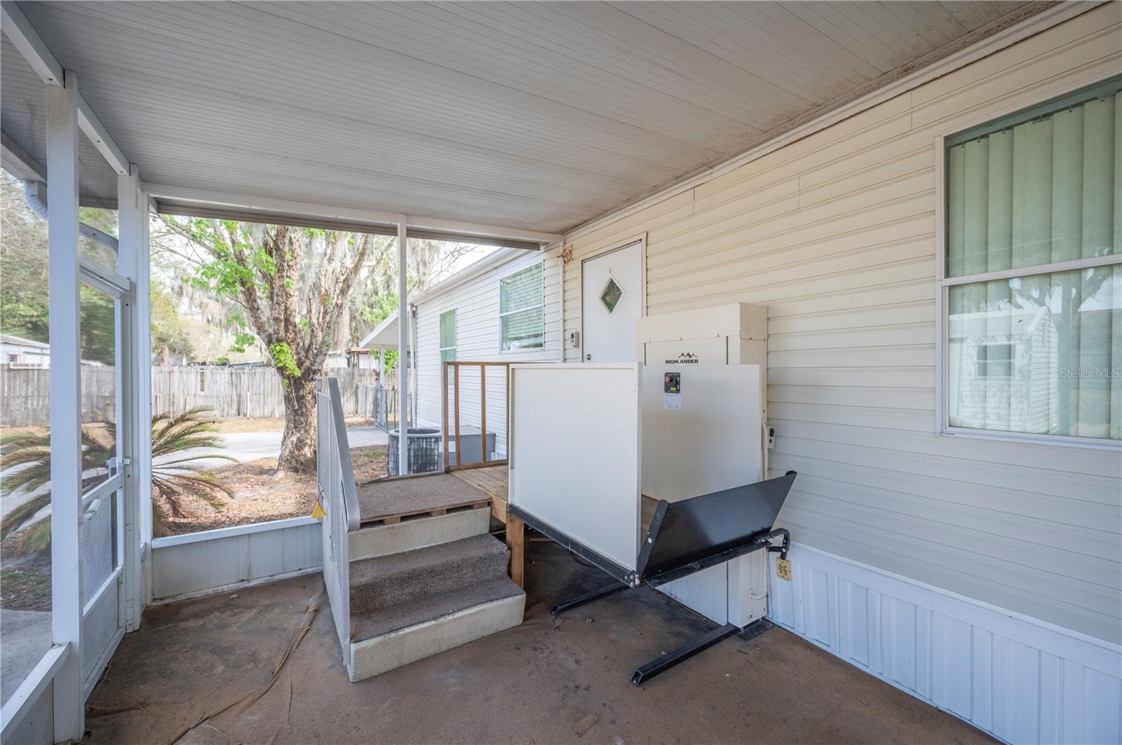 OAK HAMMOCK ESTATES - Residential