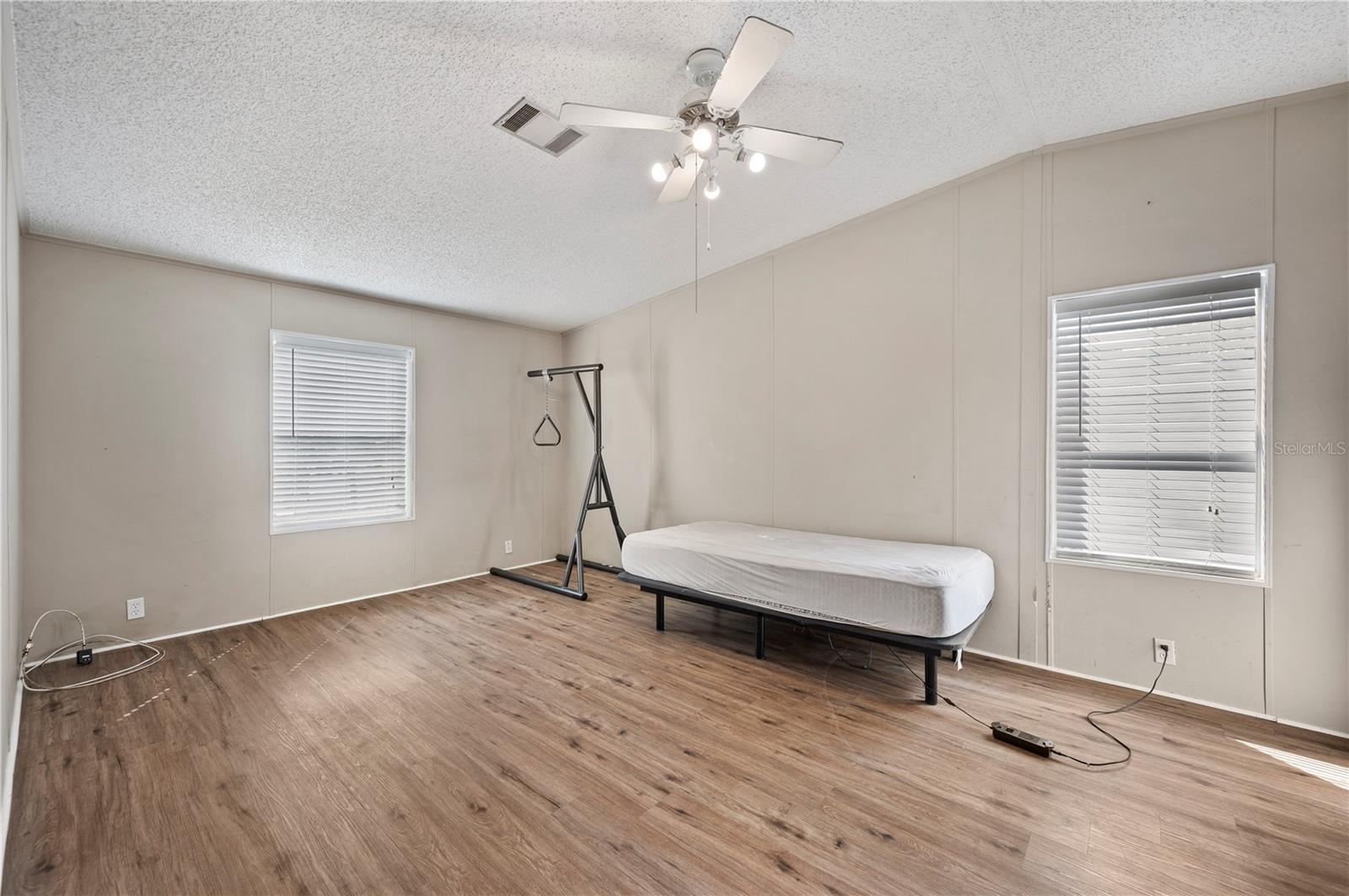 OAK HAMMOCK ESTATES - Residential