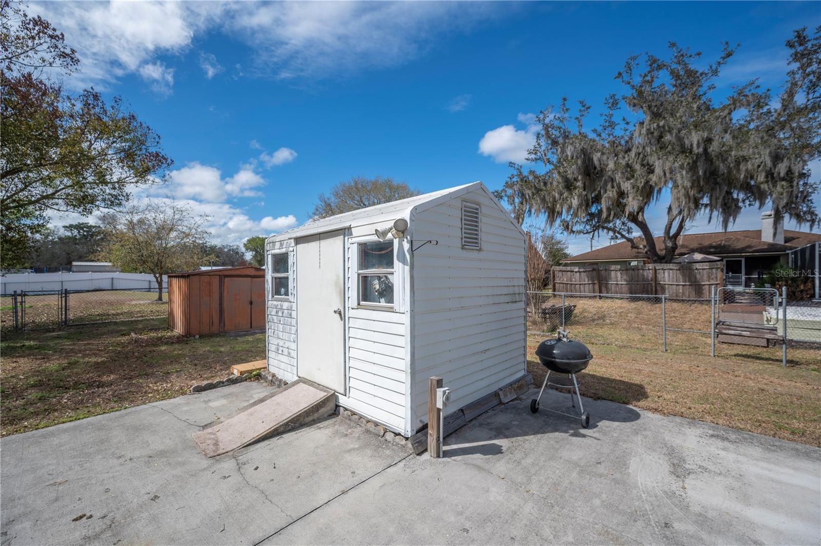 OAK HAMMOCK ESTATES - Residential