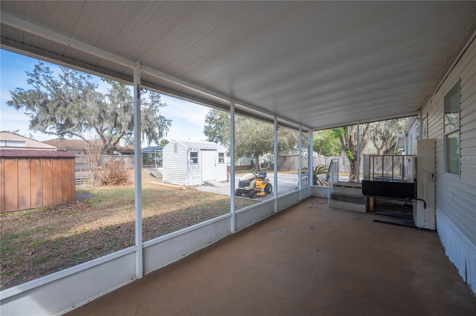 OAK HAMMOCK ESTATES - Residential