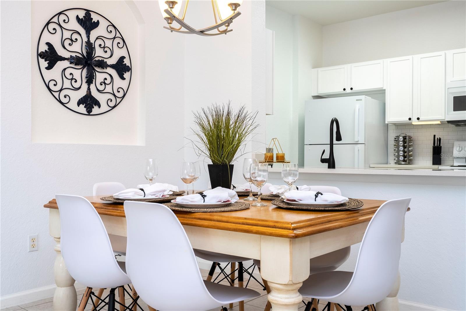 2778 ALMATON LOOP 203