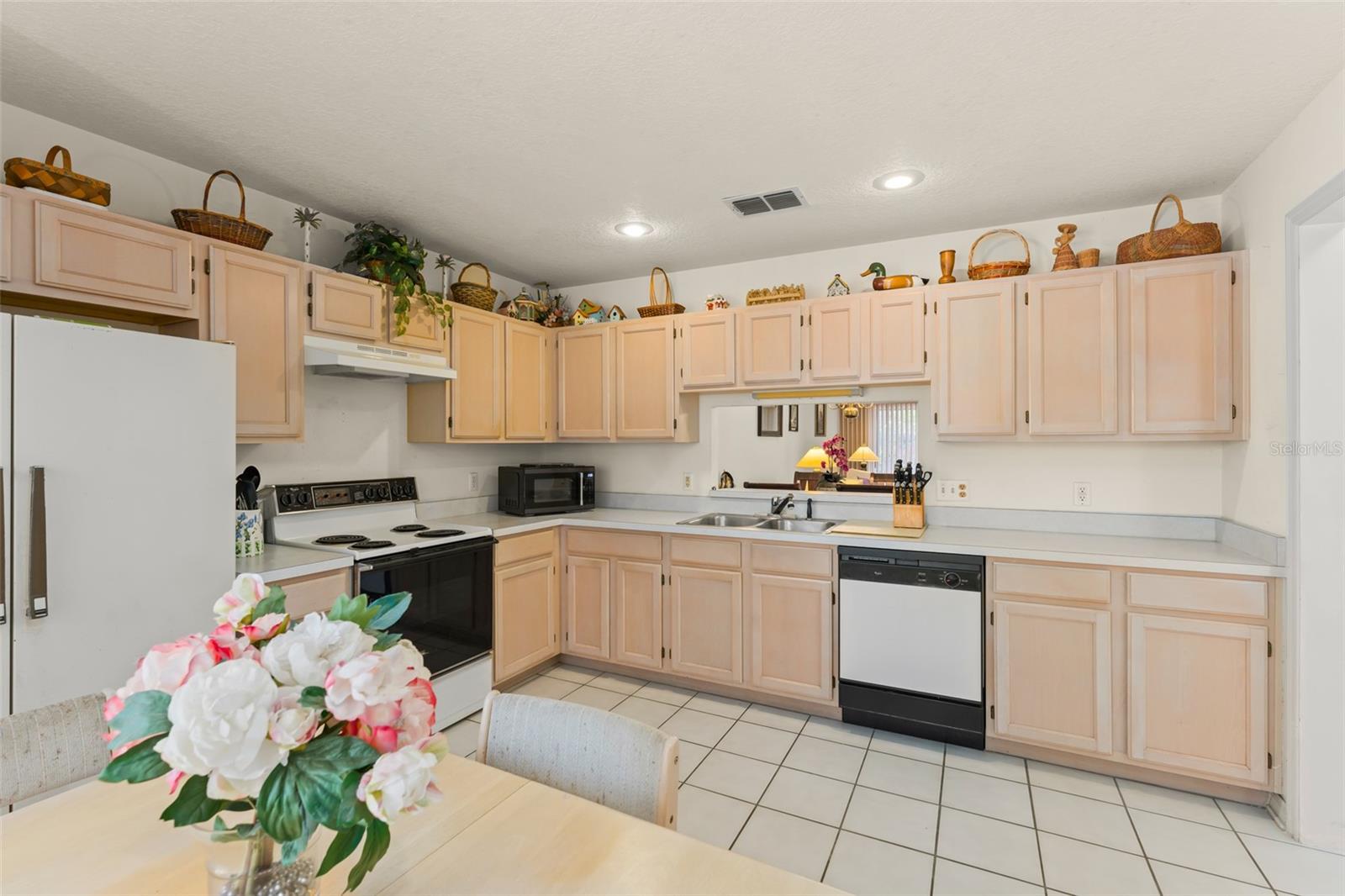 COLONY COVE - Residential