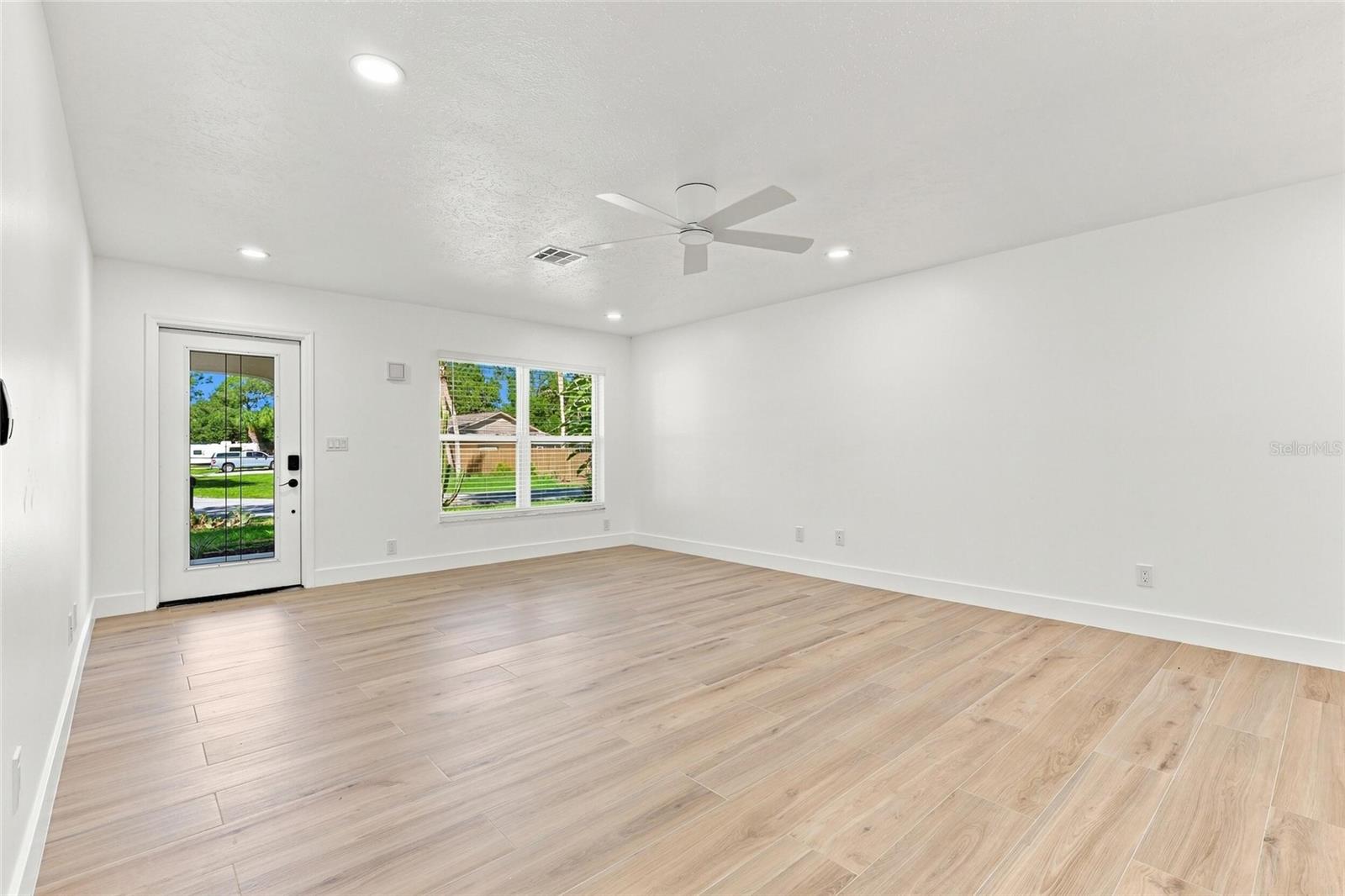 Search Properties for Sale 2 2881 POPPY ROAD