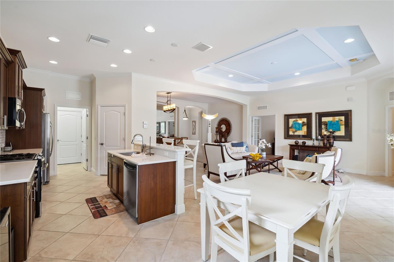 KENWOOD AT UNIVERSITY PARK - Residential