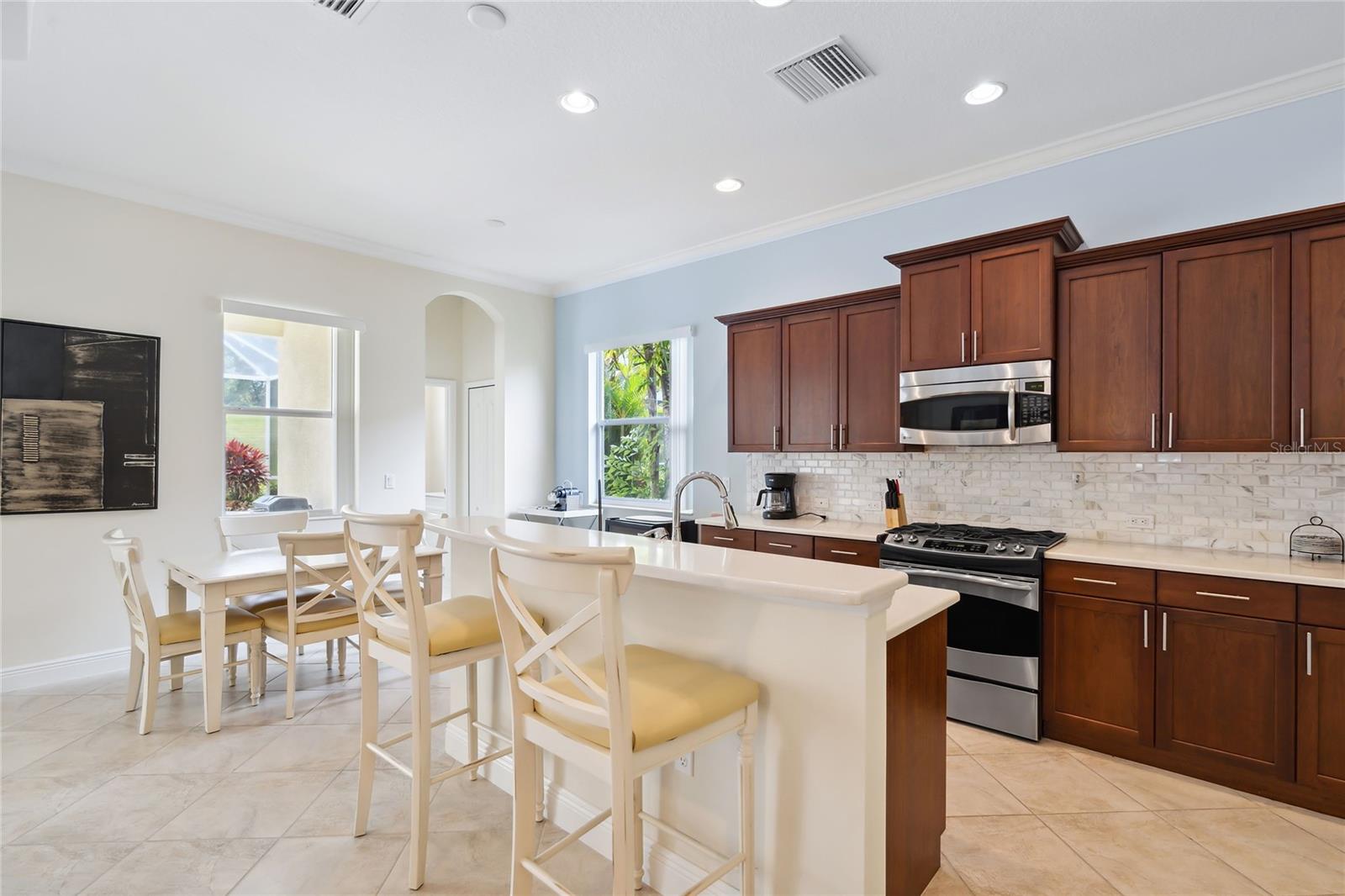 KENWOOD AT UNIVERSITY PARK - Residential