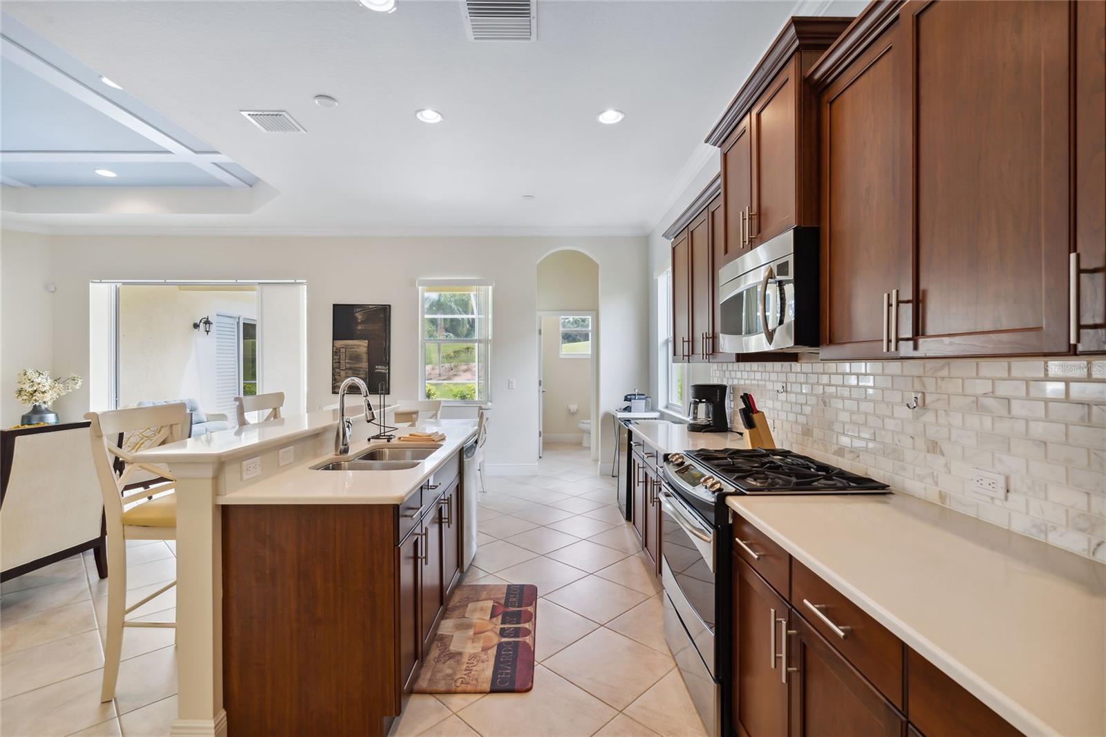 KENWOOD AT UNIVERSITY PARK - Residential