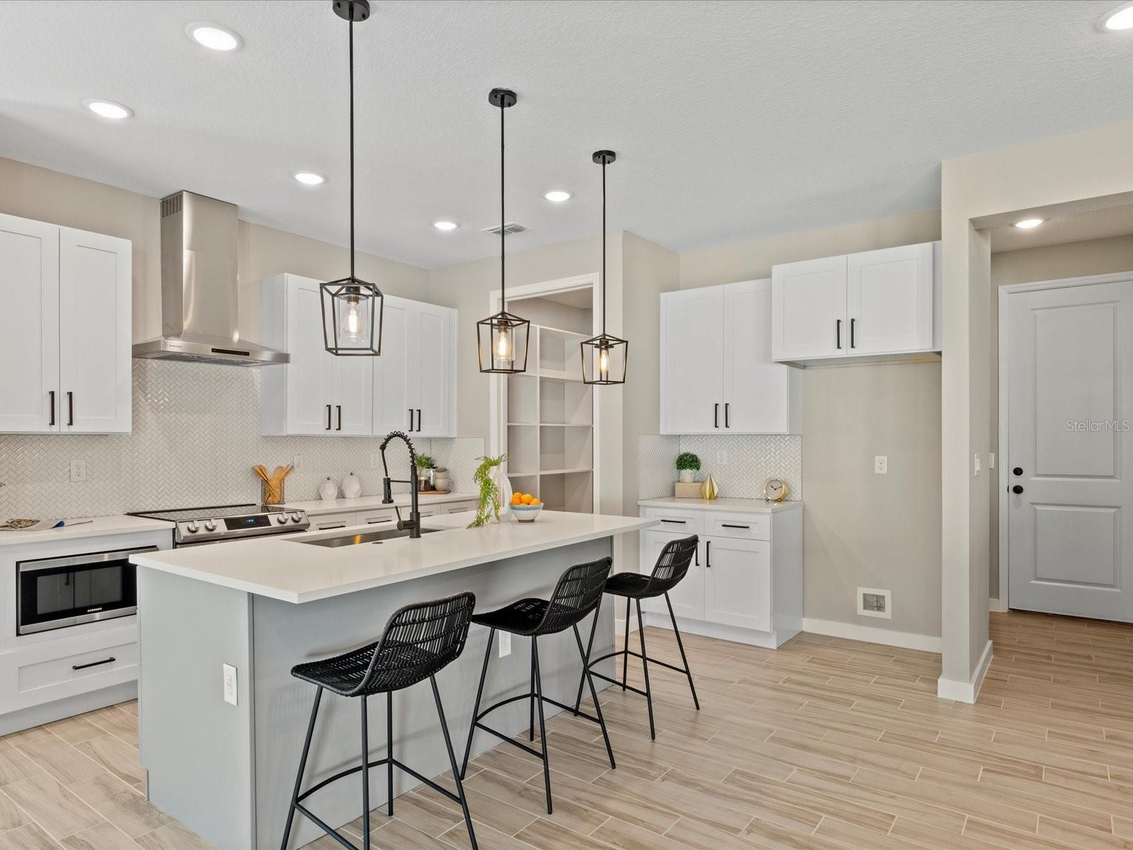 LAWNDALE - Residential