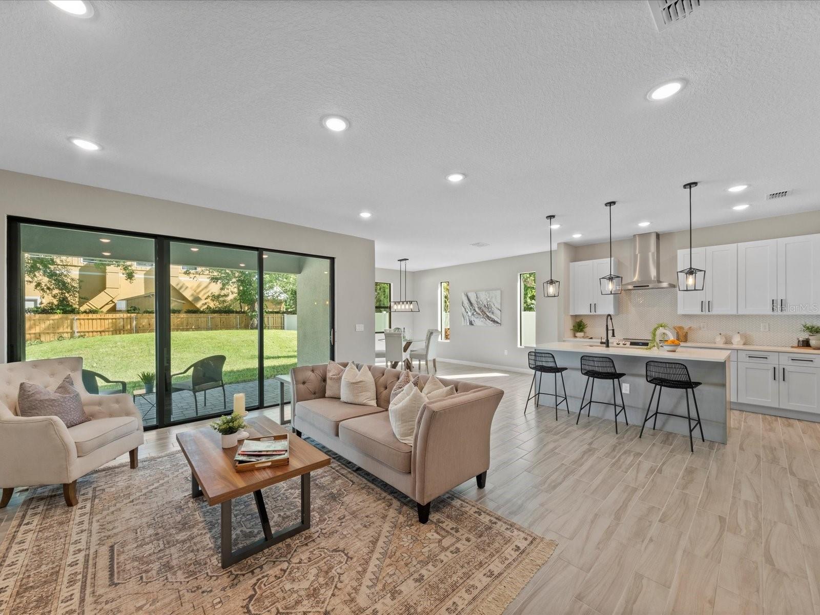 LAWNDALE - Residential