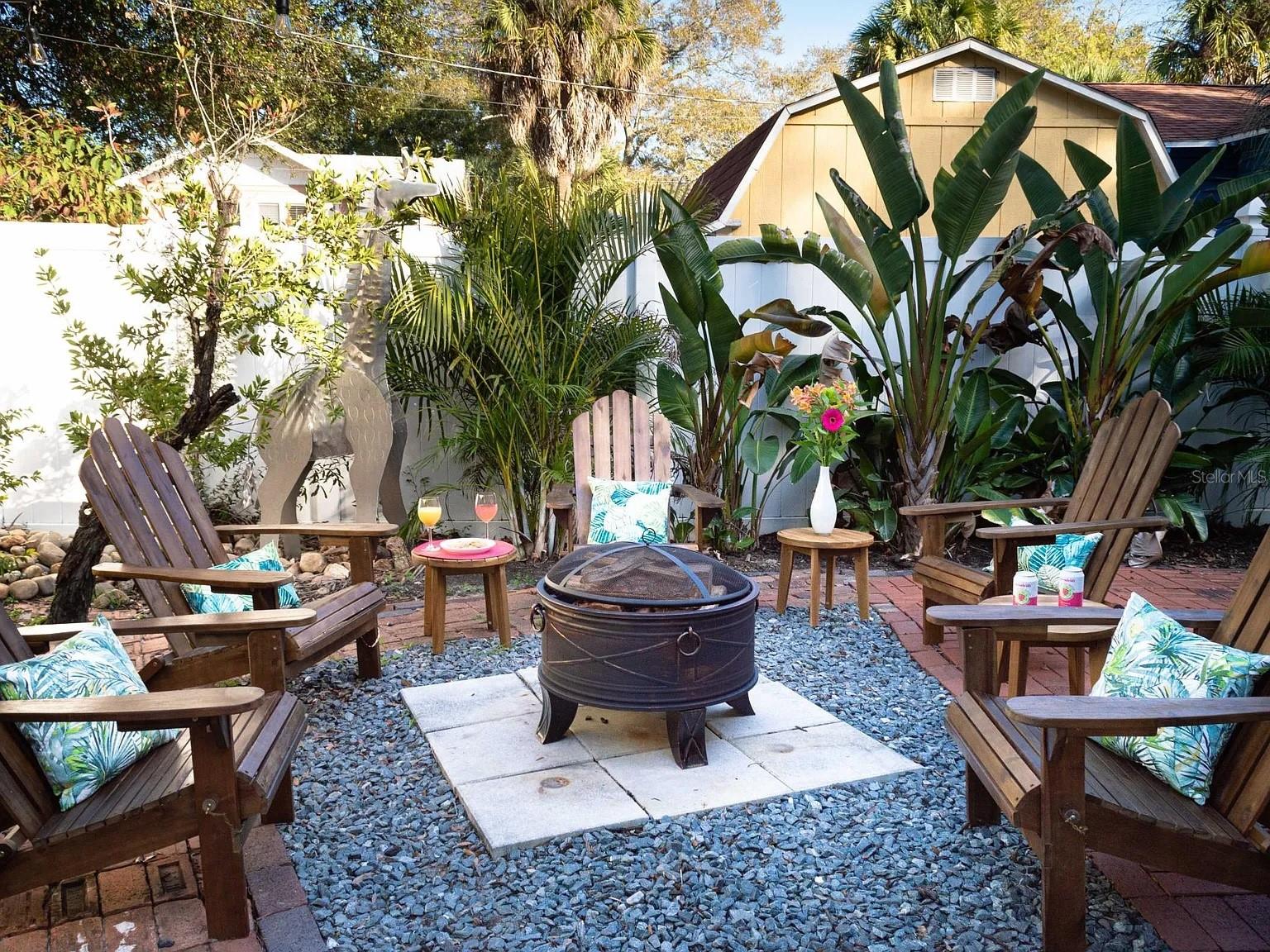 PINEWOOD - Residential Lease