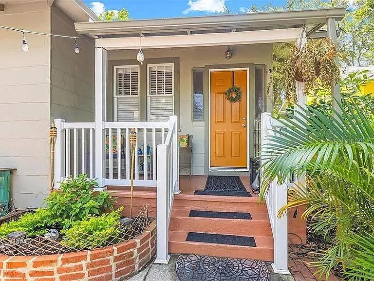 PINEWOOD - Residential Lease