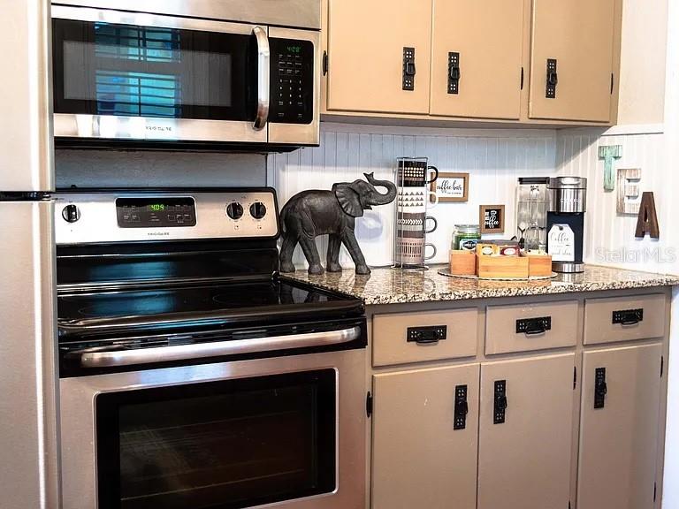 PINEWOOD - Residential Lease