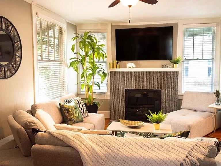 PINEWOOD - Residential Lease