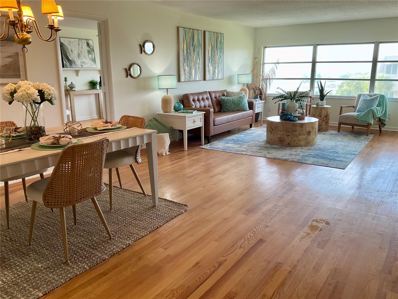 HARBOUR CLUB CONDO 2 - Residential