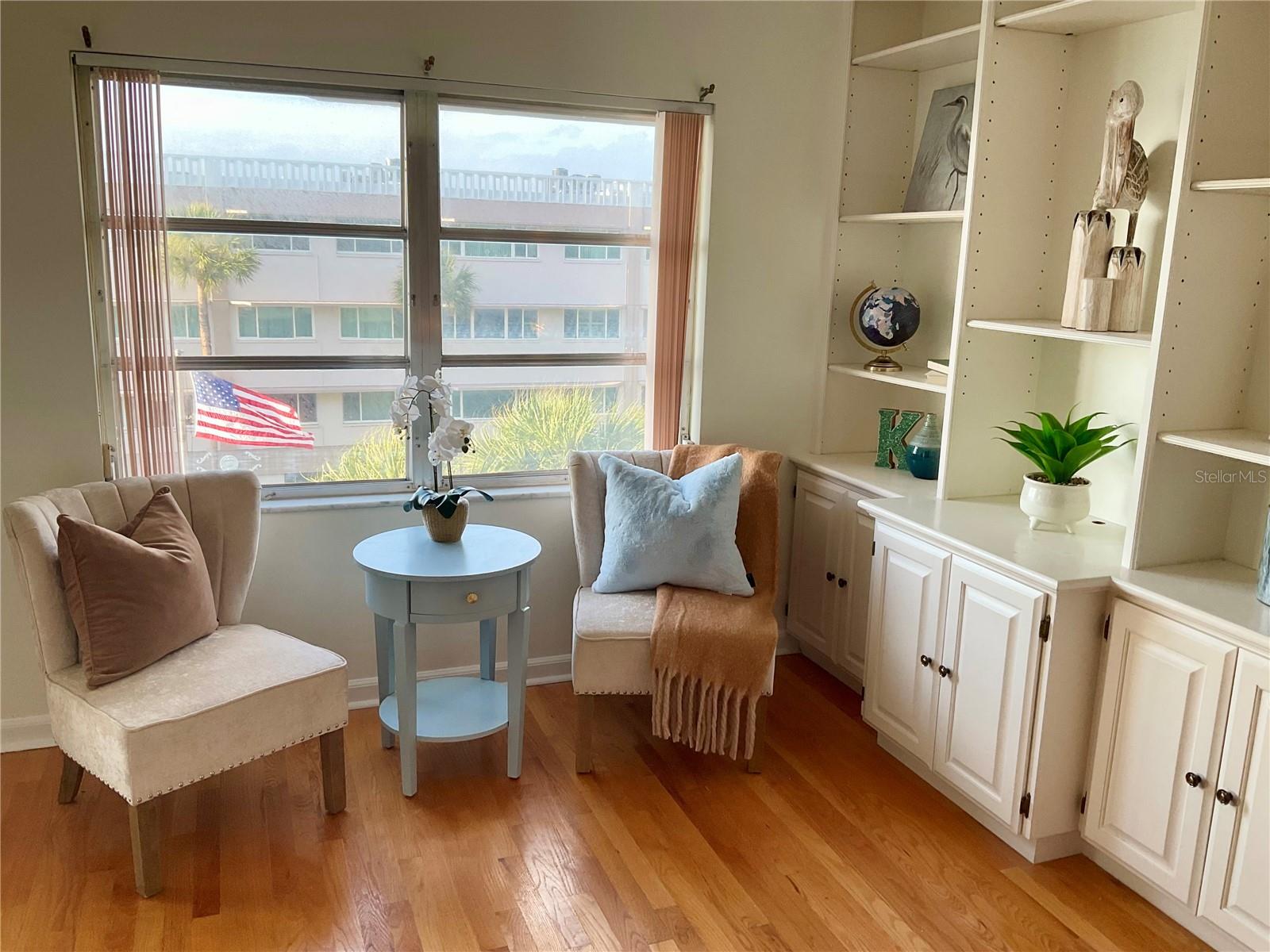 HARBOUR CLUB CONDO 2 - Residential