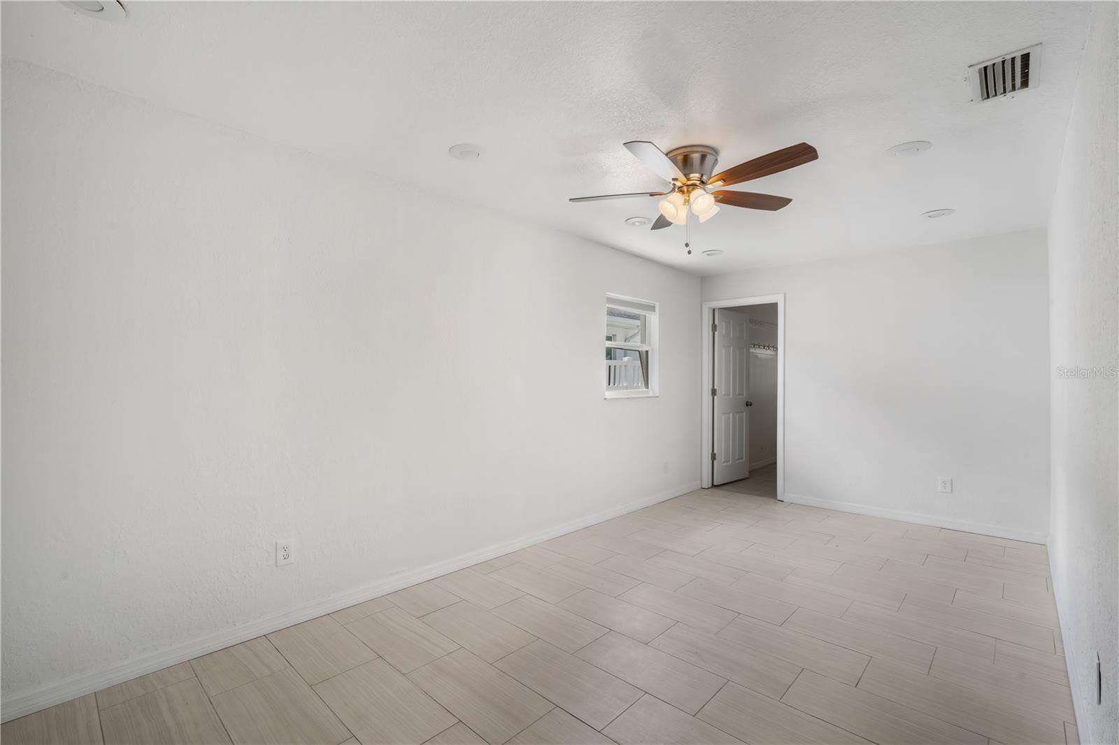 INTERBAY - Residential