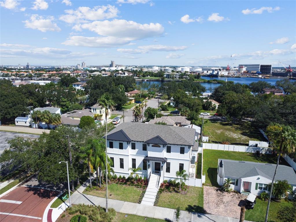 DAVIS ISLANDS PB10 PG52 TO 57 - Residential