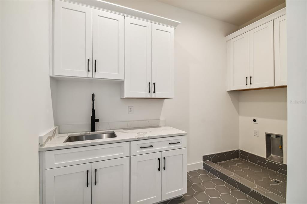 DAVIS ISLANDS PB10 PG52 TO 57 - Residential