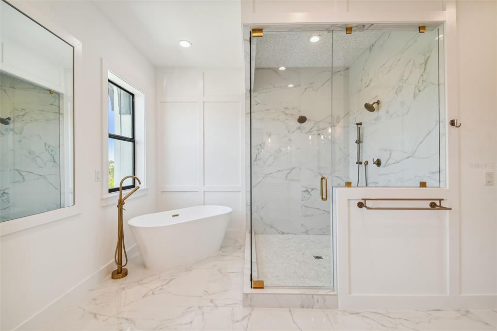 DAVIS ISLANDS PB10 PG52 TO 57 - Residential