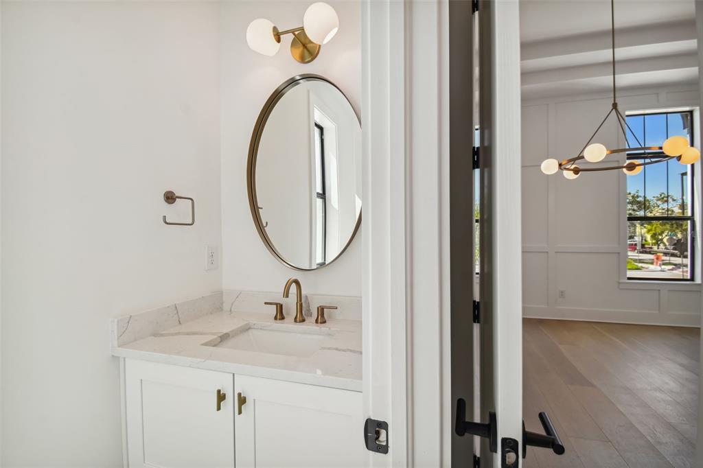 DAVIS ISLANDS PB10 PG52 TO 57 - Residential