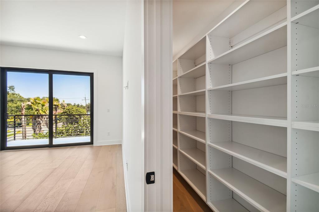 DAVIS ISLANDS PB10 PG52 TO 57 - Residential