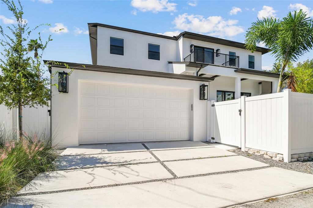 DAVIS ISLANDS PB10 PG52 TO 57 - Residential