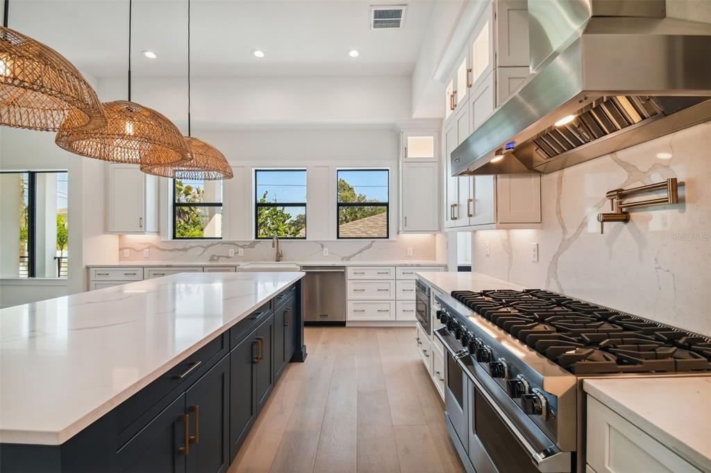 DAVIS ISLANDS PB10 PG52 TO 57 - Residential