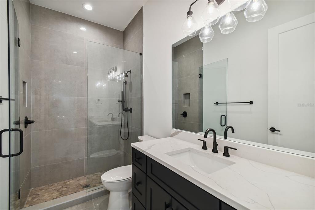 DAVIS ISLANDS PB10 PG52 TO 57 - Residential