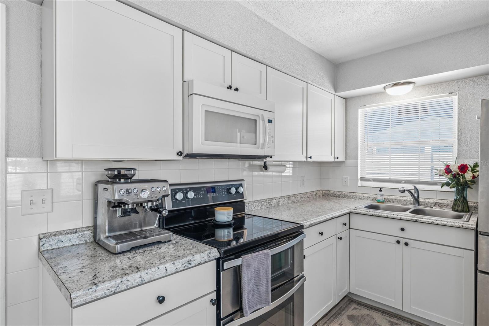 COUNTRY ESTATES 2ND ADD - Residential