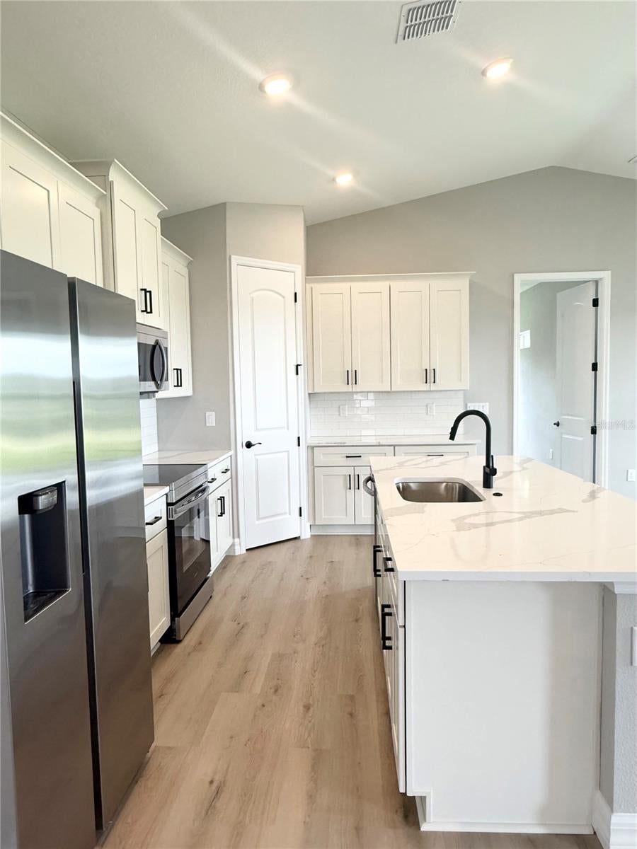 6932 SAN BRUNO DRIVE