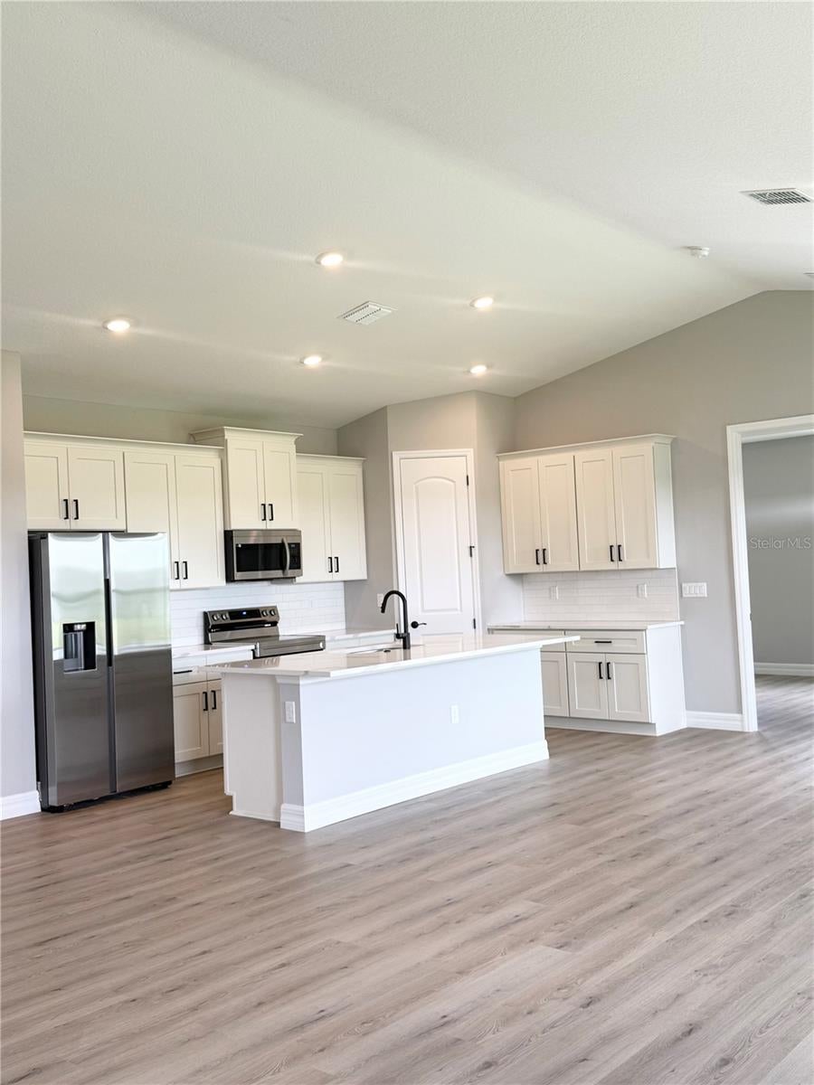 6932 SAN BRUNO DRIVE