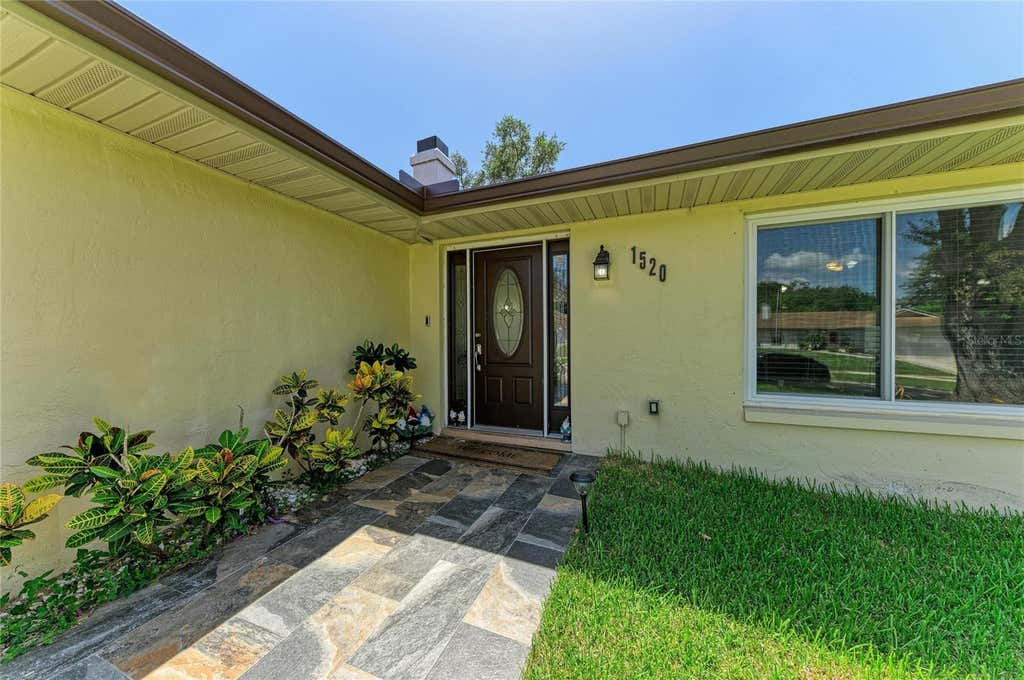 Photo of 1520 Sunnyhills Drive, Brandon, FL 33510 (MLS # A4700987)