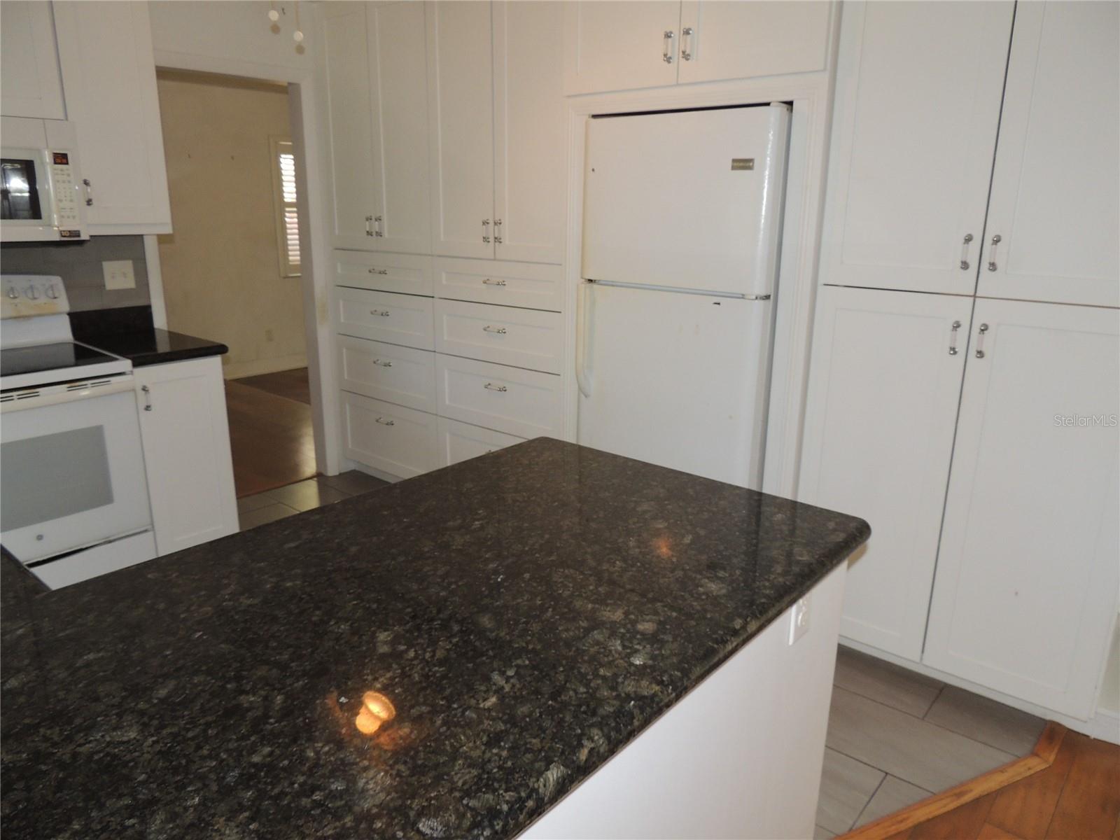 NORTHWOOD OAKS - Residential