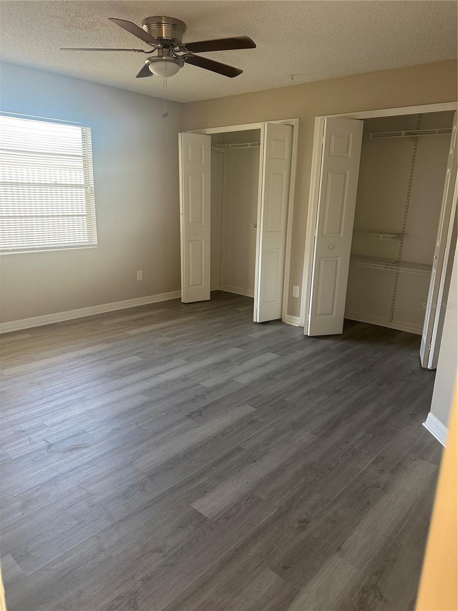 LONGWOOD SQUARE - Residential Lease