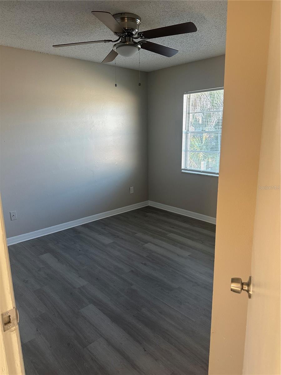 LONGWOOD SQUARE - Residential Lease