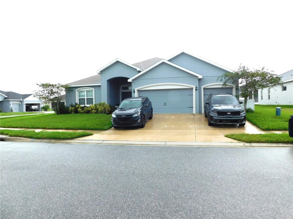 Photo of 276 Walkers Point Drive, Auburndale, FL 33823 (MLS # O6349354)