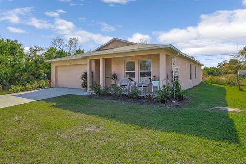 A home in PORT CHARLOTTE