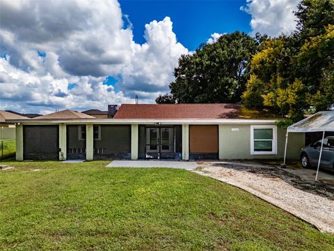 A home in GIBSONTON