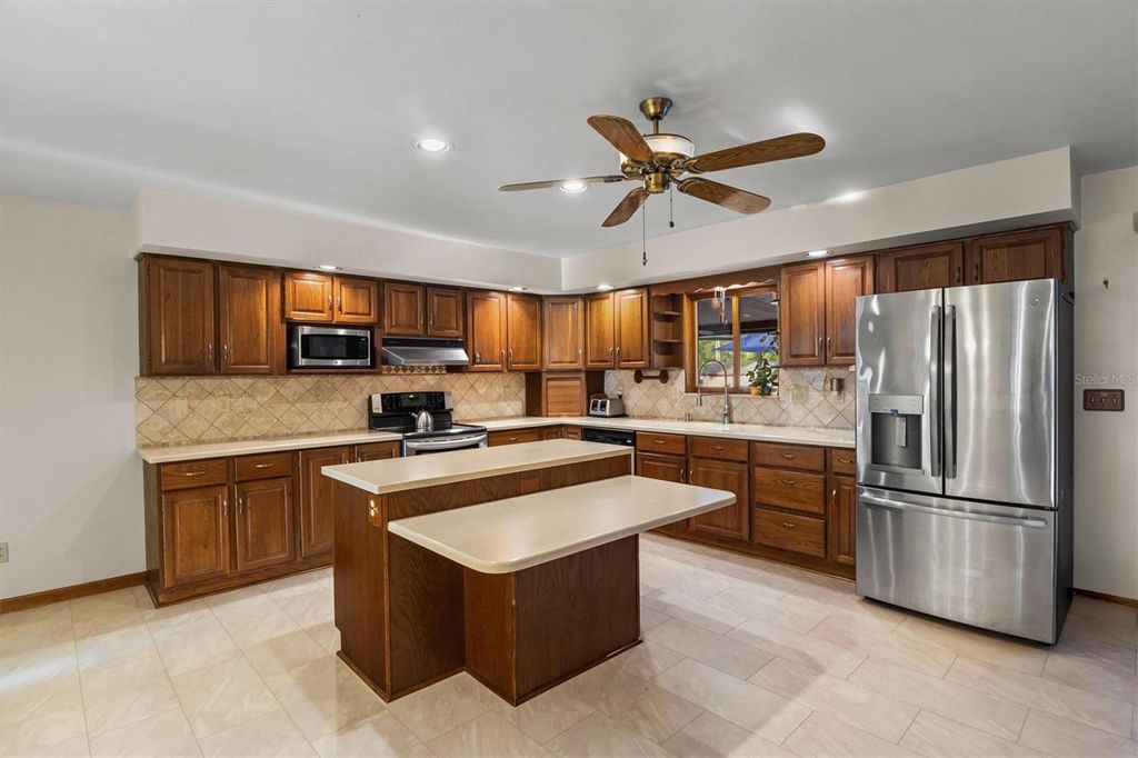 Photo of 6509 Angus Drive, Lakeland, FL 33810 (MLS # L4960362)