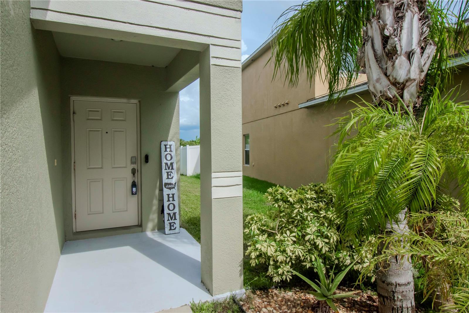 1307 PASADENA BLOOM LANE