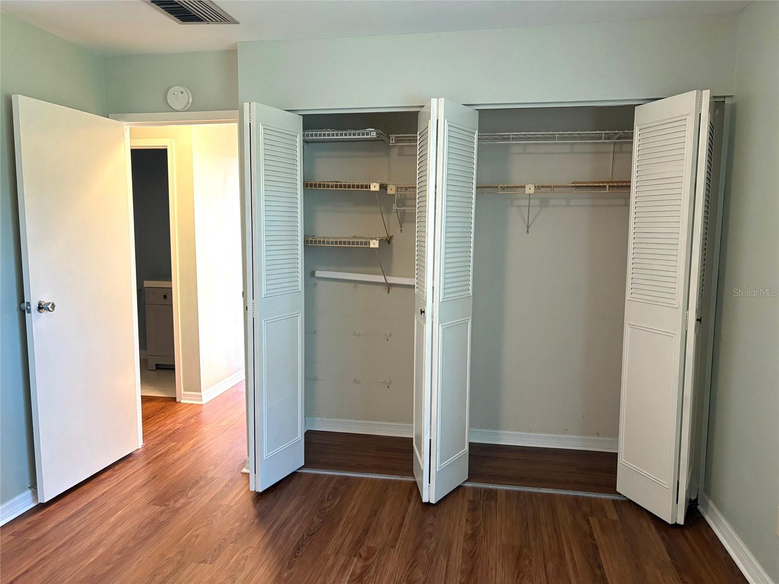 ANDOVER H CONDOMINIUM - Residential Lease