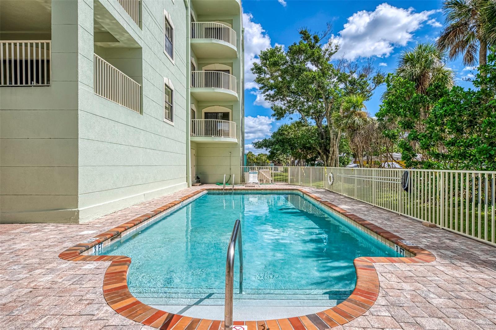 BOULDER POINTS CONDO - Residential