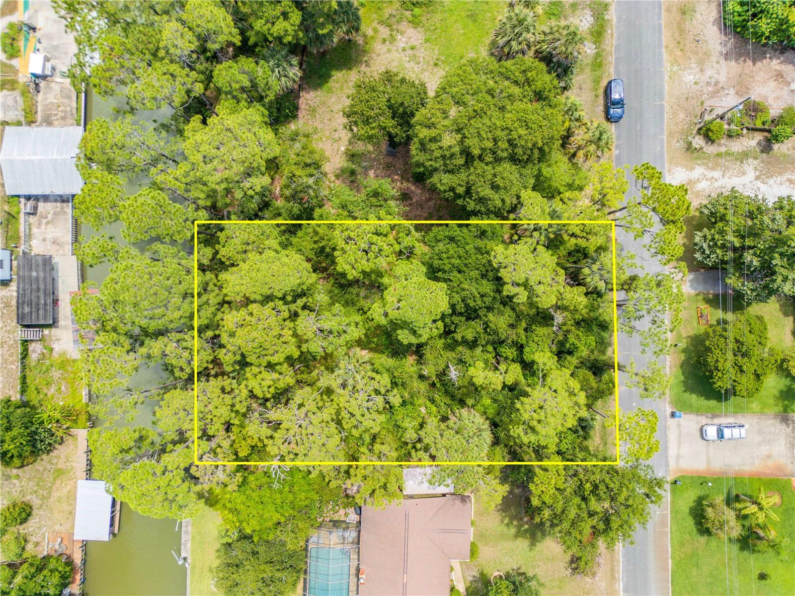 Build Your Dream Home on HIGH and DRY Prime WATERFRONT Lot!
Discover the perfect opportunity to create your custom dream home on this oversized 100' x 163' vacant lot situated directly on a navigable canal with direct access to the Intracoastal Waterway. Boasting 100 feet of water frontage, this property is ideal for boating enthusiasts, with plenty of space for a private dock and water toys. Close to shops, restaurants and beaches.