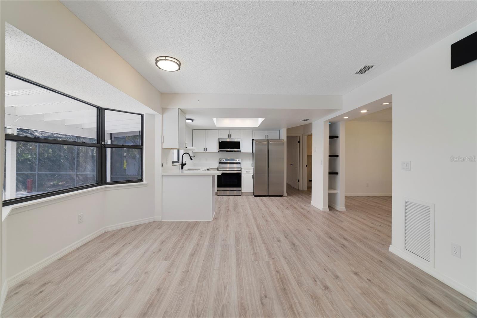 8546 AMBER OAK DRIVE