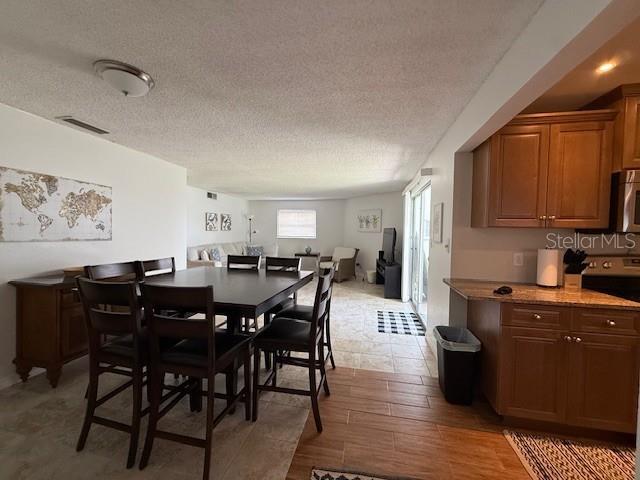 M B R CONDO - Residential Lease